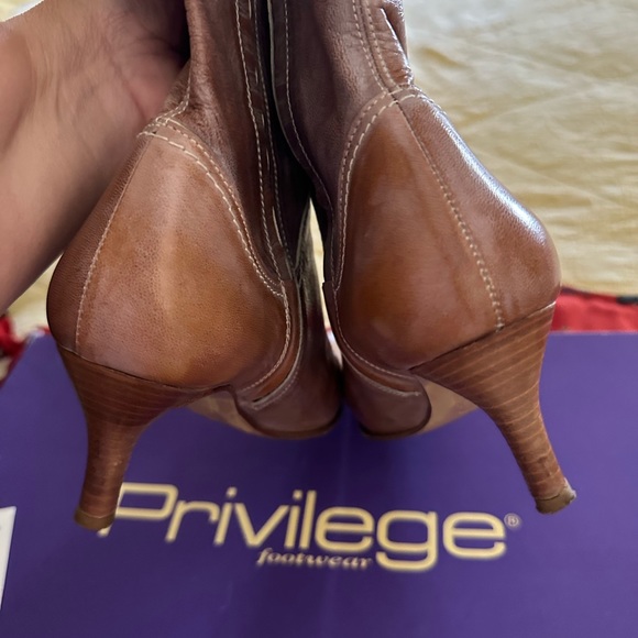 Privilege boots - Picture 3 of 3